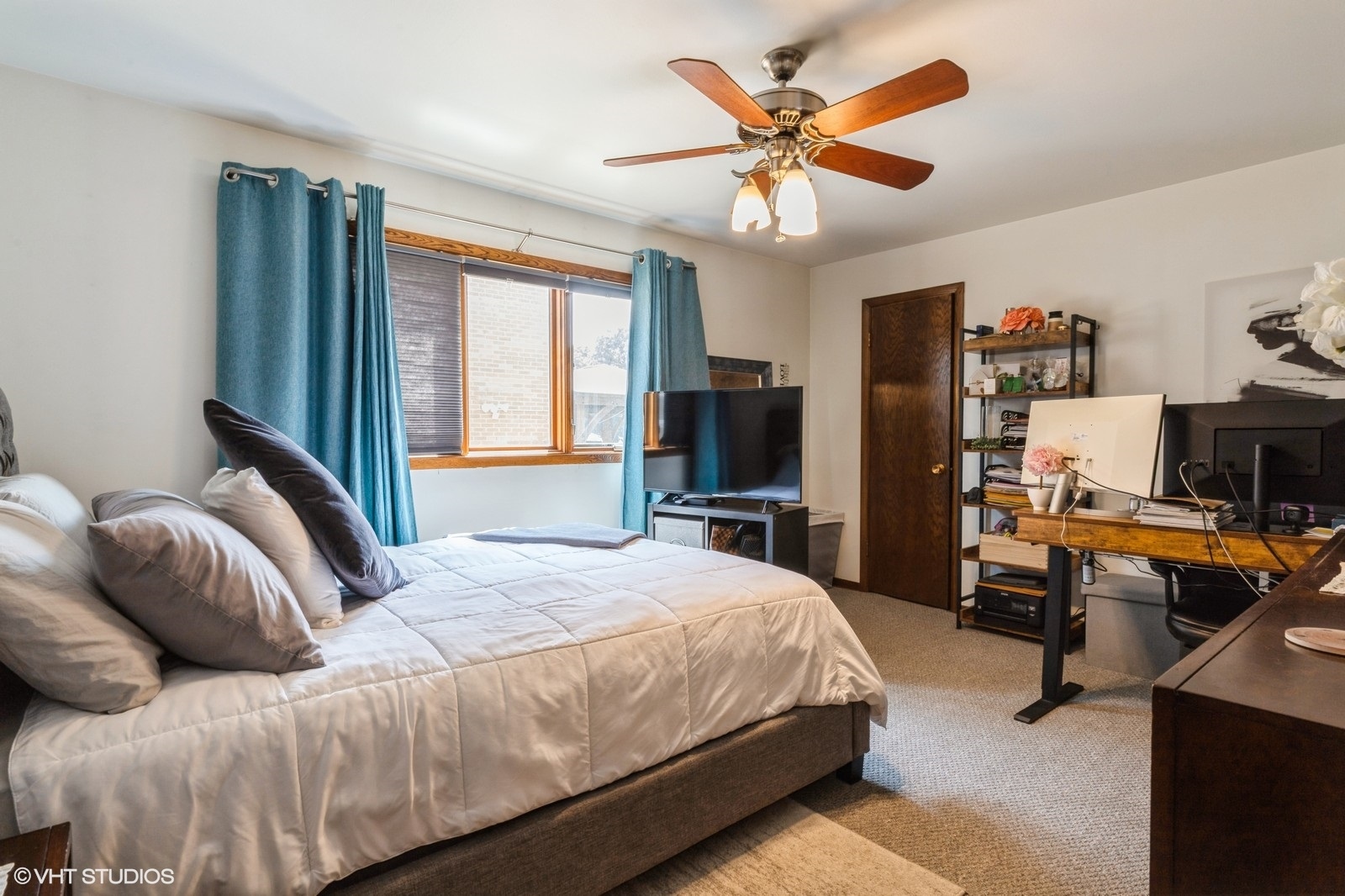 8449 W BRODMAN Avenue, Chicago, IL 60656