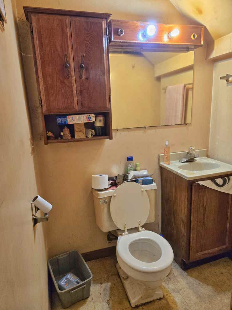 1811 Downing Avenue, Westchester, IL 60154