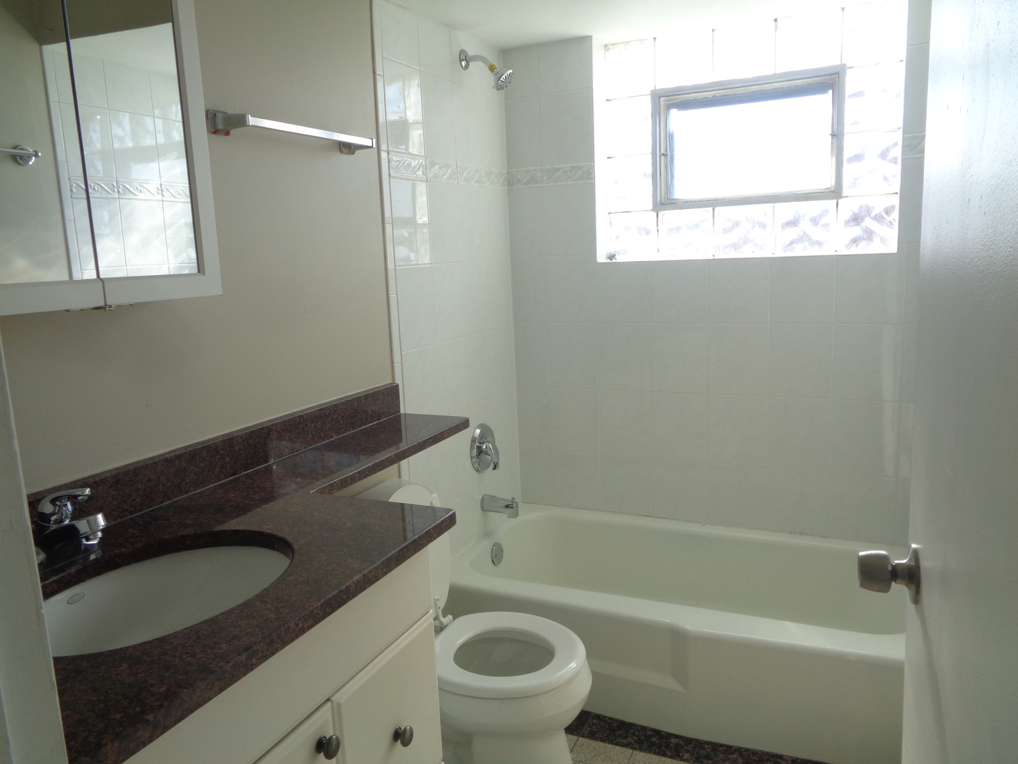 7650 S HARLEM Avenue #2C, Bridgeview, IL 60455