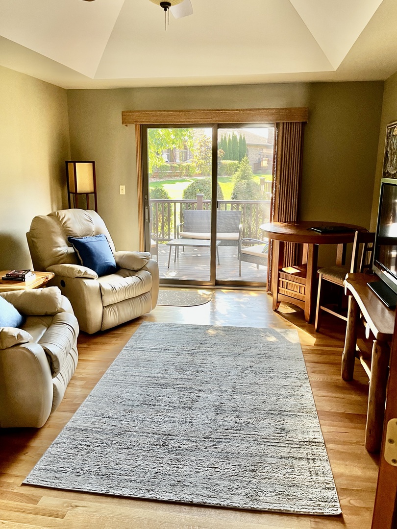9335 Fox Run Circle, Frankfort, IL 60423
