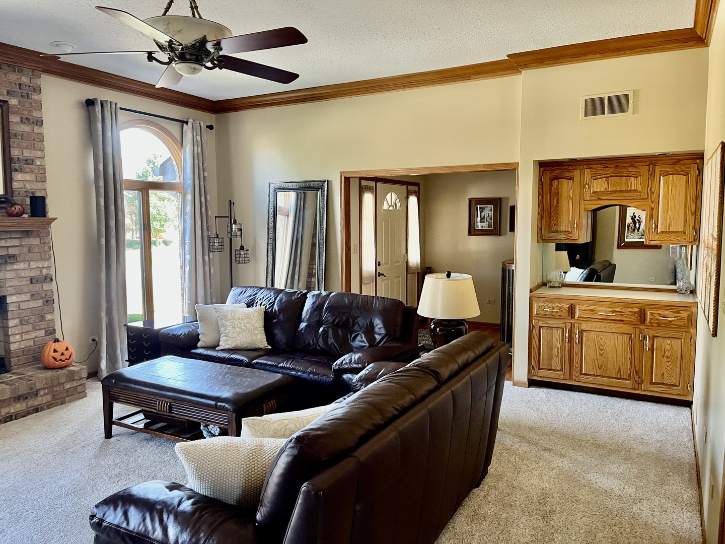9335 Fox Run Circle, Frankfort, IL 60423