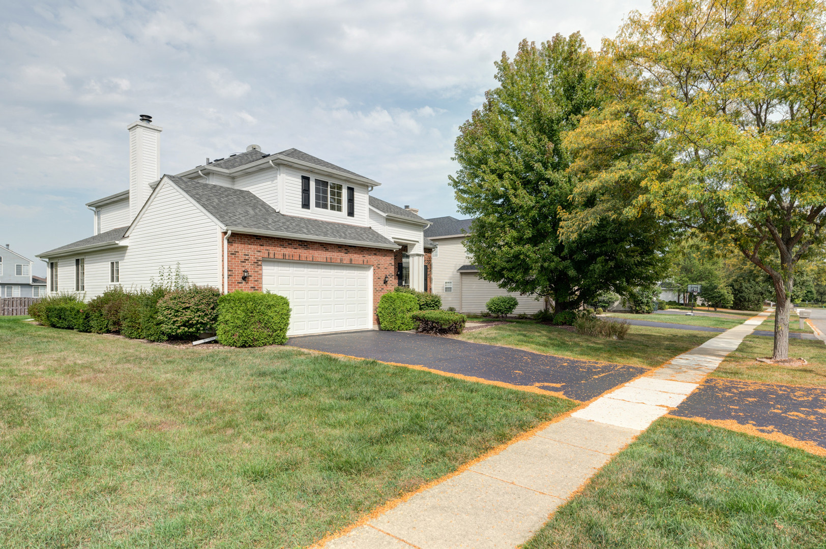 1300 Kettering Road, Mundelein, IL 60060