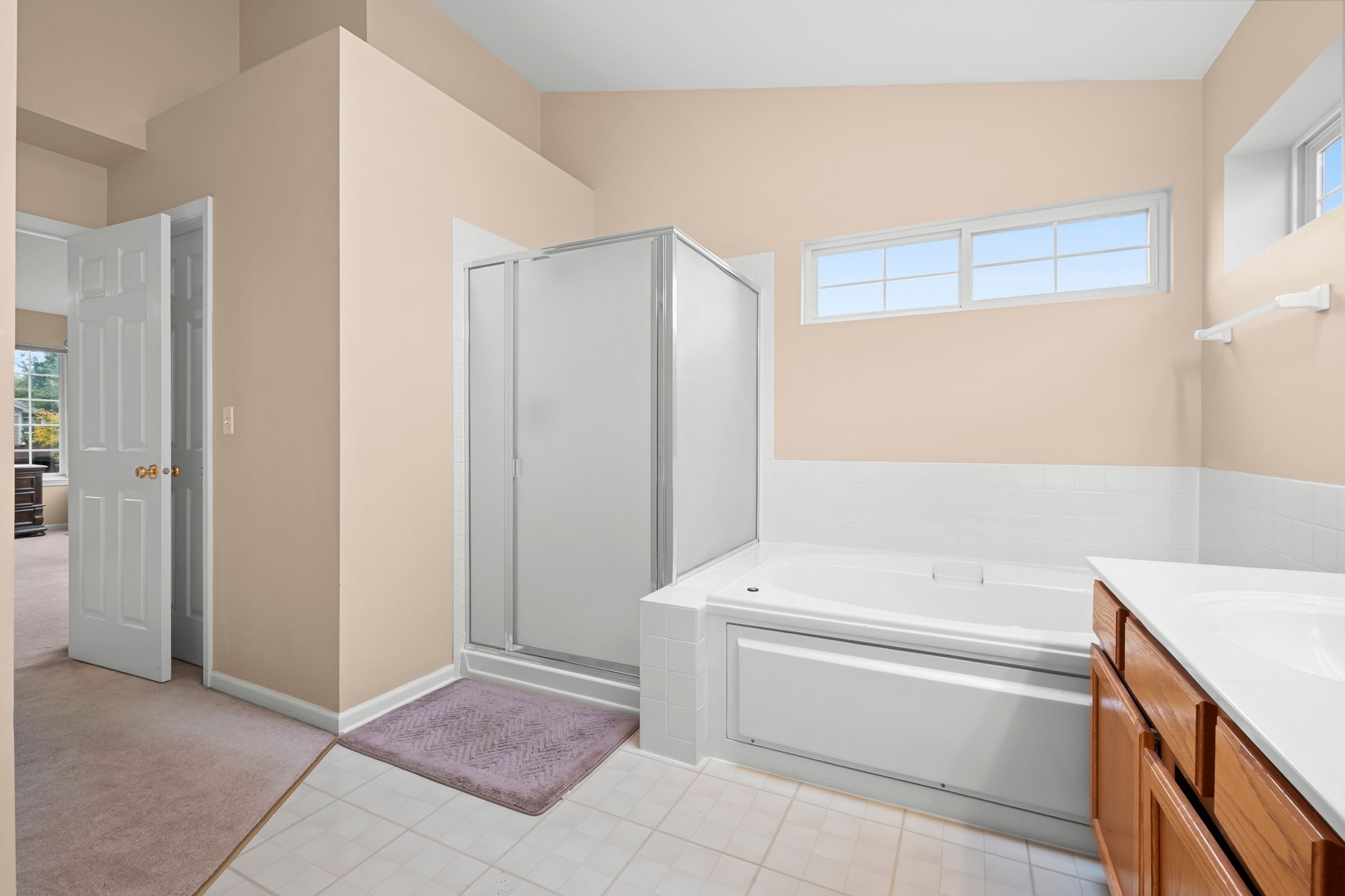 1300 Kettering Road, Mundelein, IL 60060