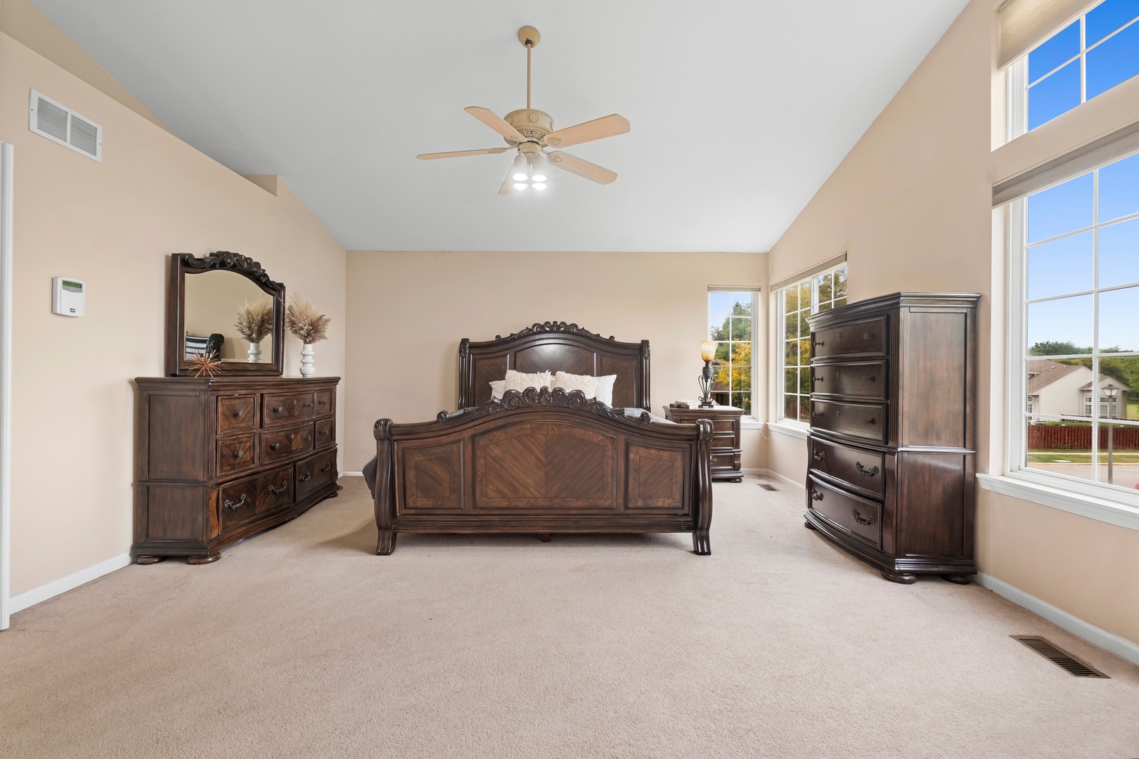 1300 Kettering Road, Mundelein, IL 60060