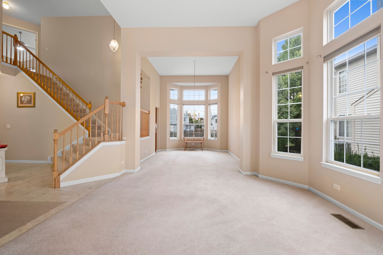 1300 Kettering Road, Mundelein, IL 60060