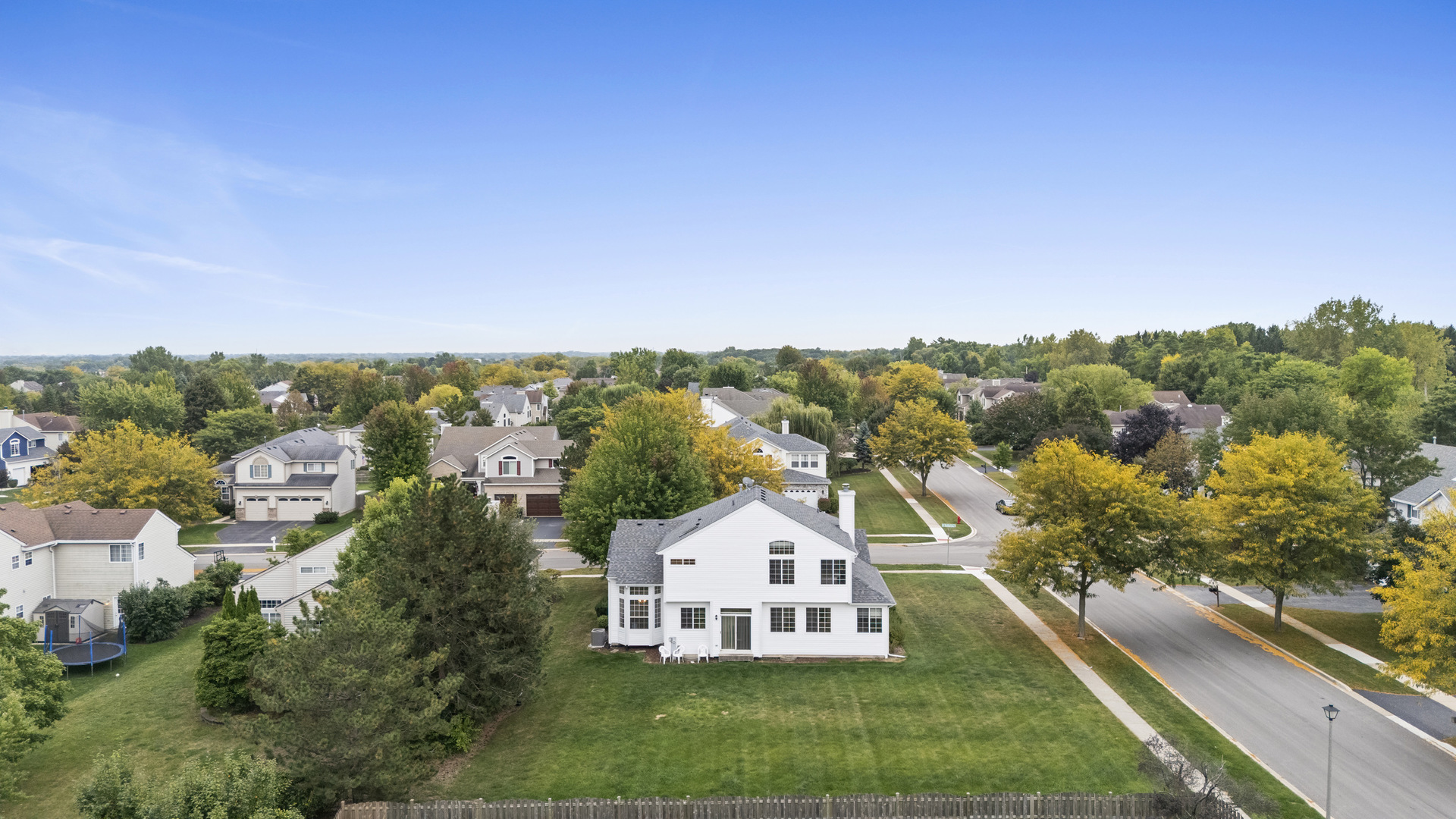 1300 Kettering Road, Mundelein, IL 60060