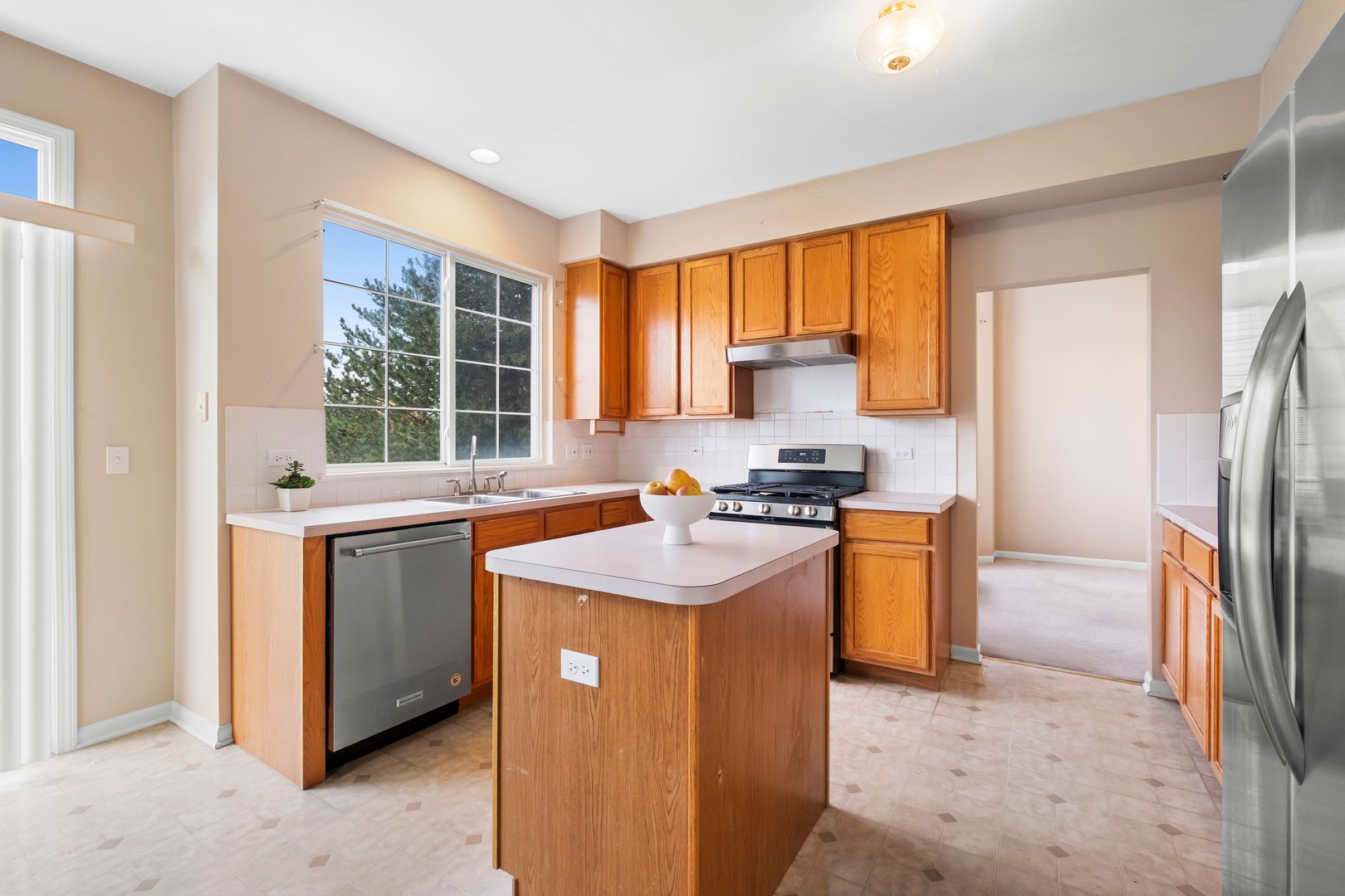 1300 Kettering Road, Mundelein, IL 60060