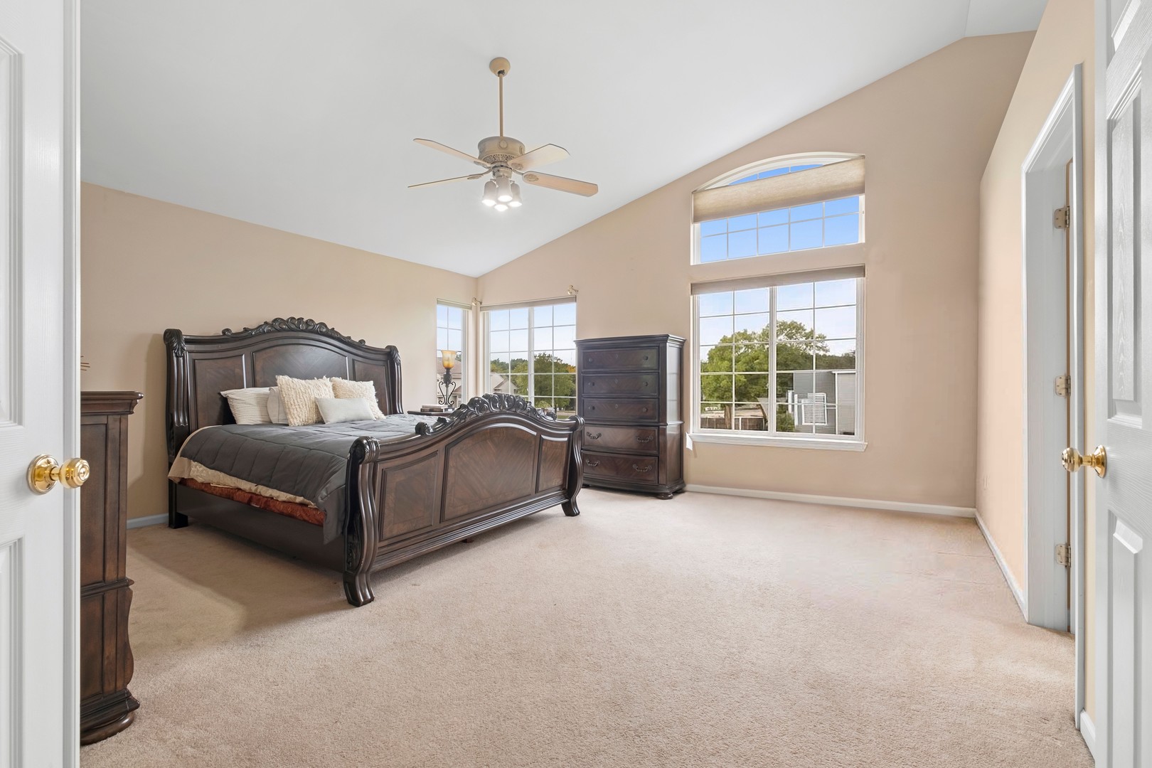 1300 Kettering Road, Mundelein, IL 60060