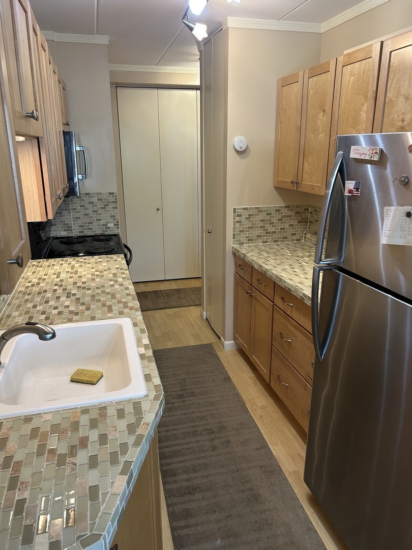 Morton Grove, IL 60053