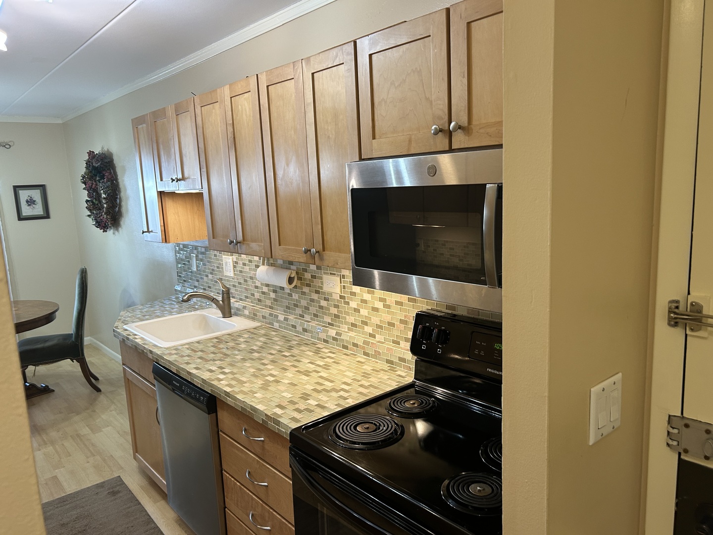 Morton Grove, IL 60053