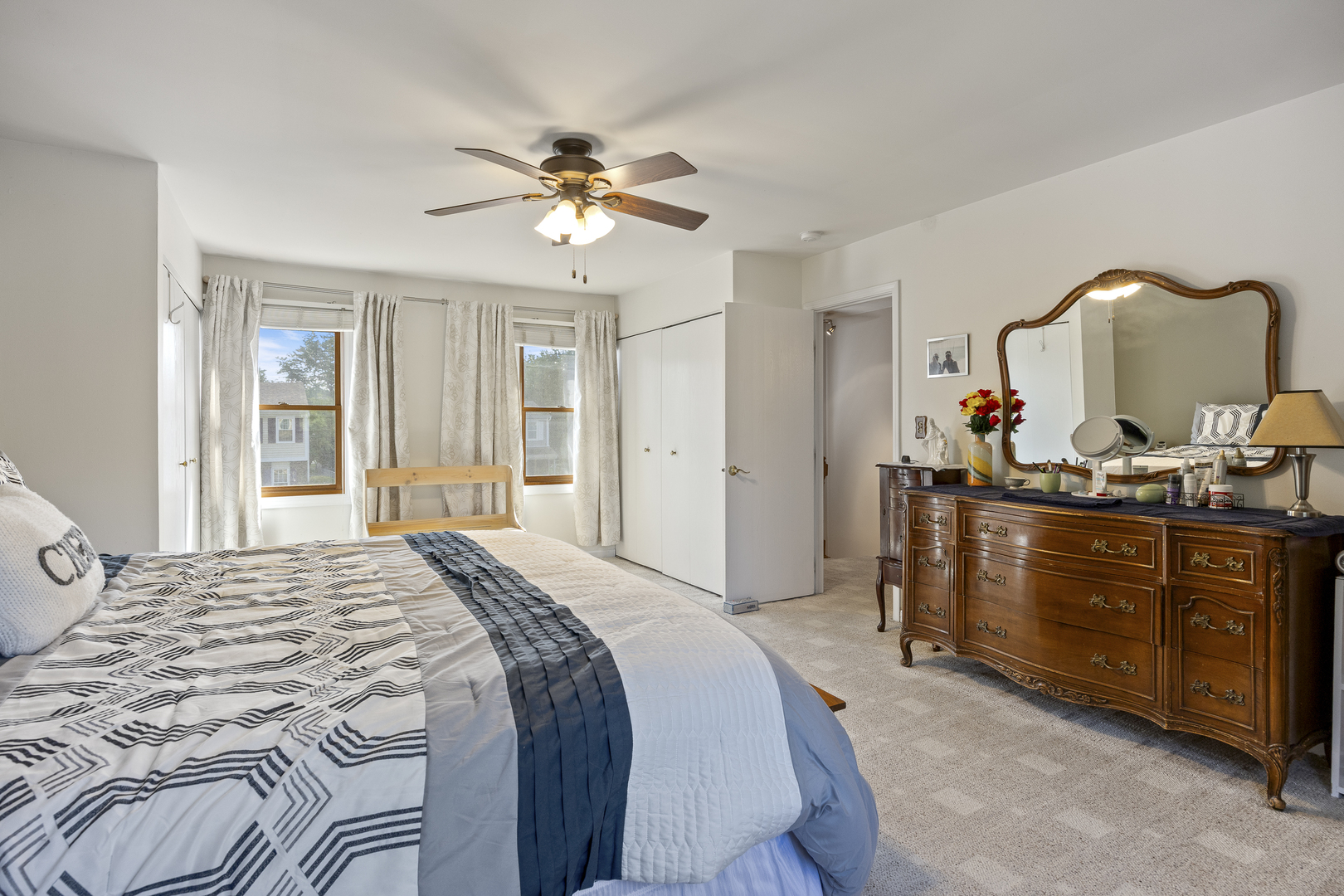 716 Sand Creek Drive, Carol Stream, IL 60188