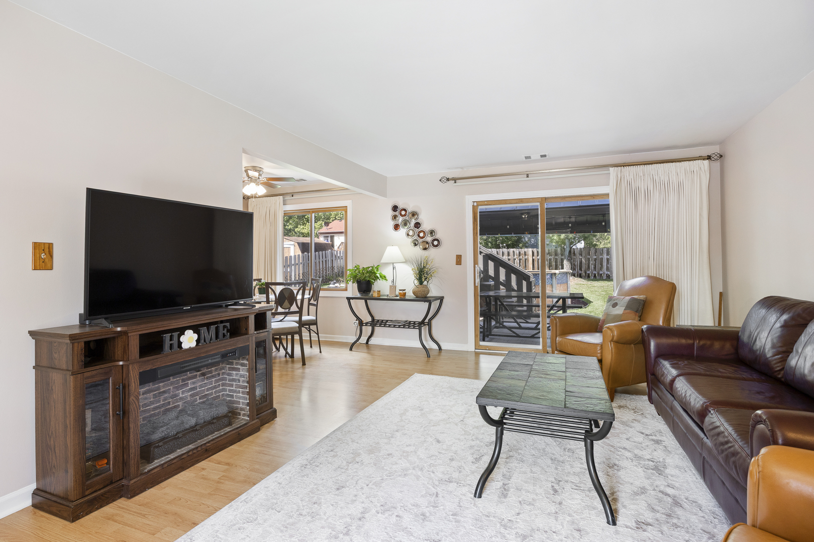 716 Sand Creek Drive, Carol Stream, IL 60188