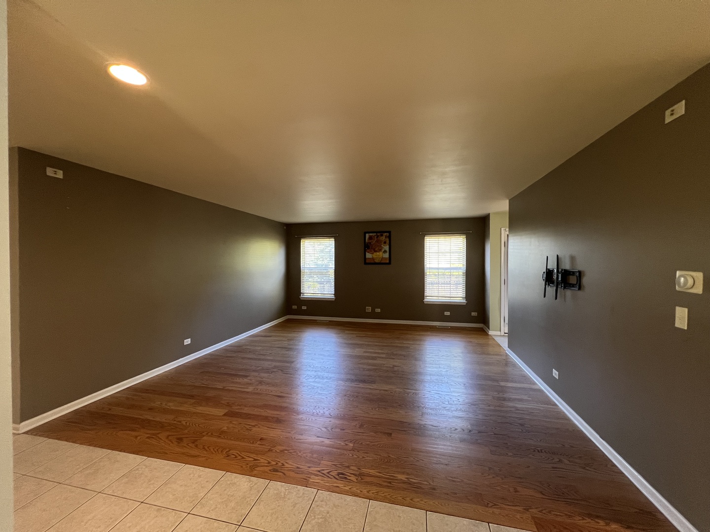 2297 Roaring Creek Drive, Aurora, IL 60503