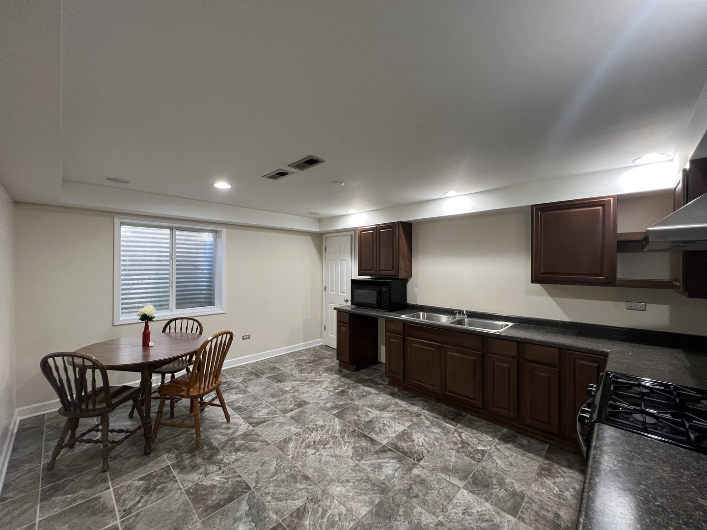 2297 Roaring Creek Drive, Aurora, IL 60503