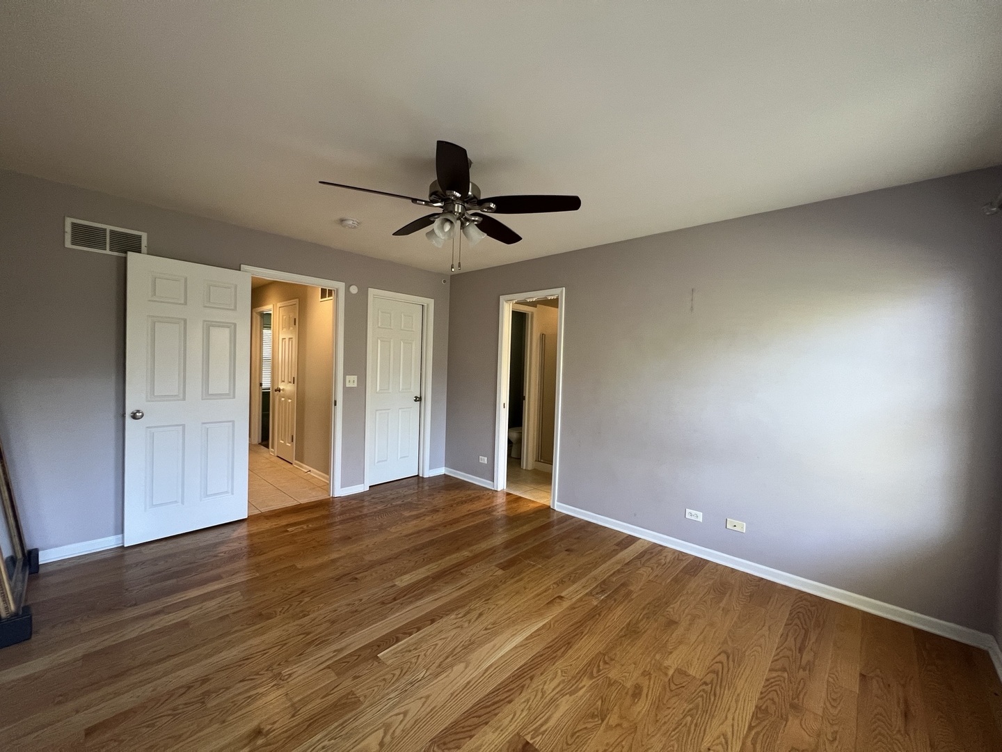 2297 Roaring Creek Drive, Aurora, IL 60503