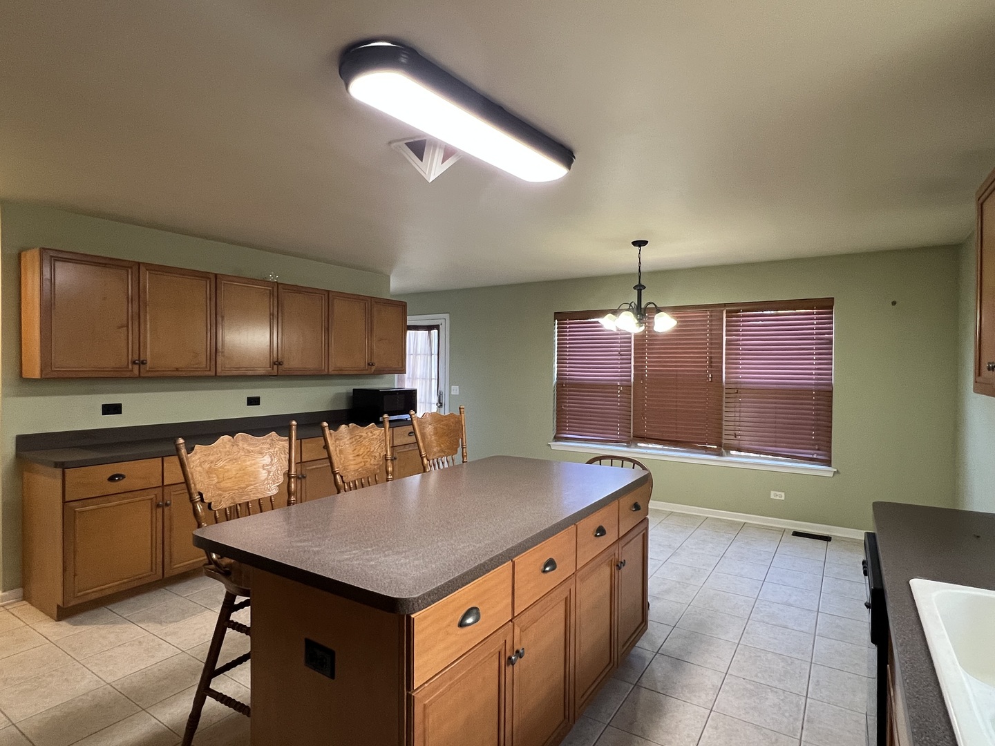 2297 Roaring Creek Drive, Aurora, IL 60503