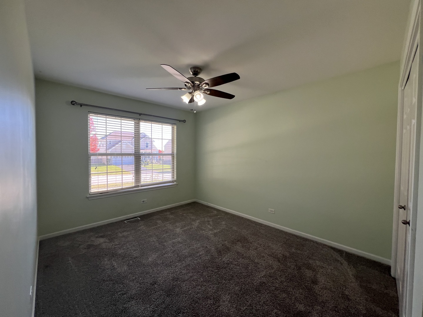 2297 Roaring Creek Drive, Aurora, IL 60503