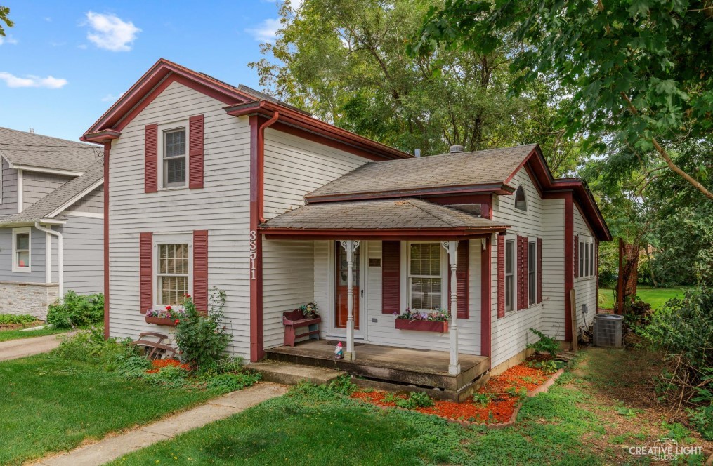 3S511 4th Street, Warrenville, IL 60555