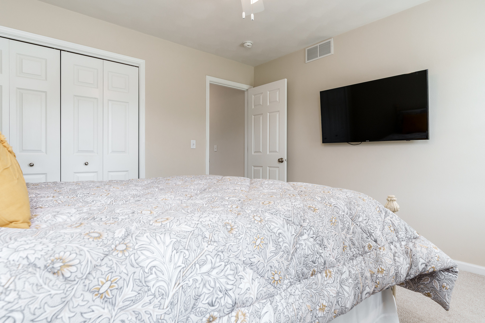 6594 Deer Isle Drive, Cherry Valley, IL 61016