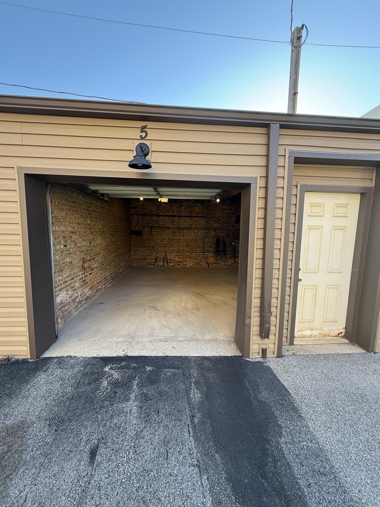 10905 S Longwood Drive #3, Chicago, IL 60643