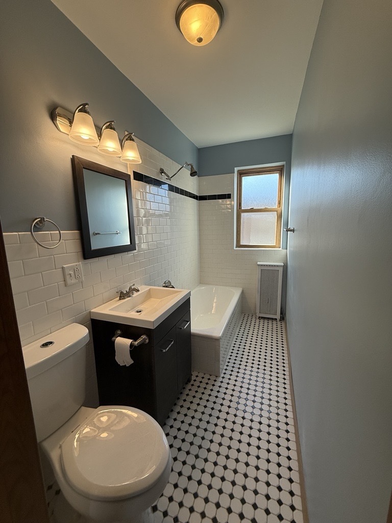 10905 S Longwood Drive #3, Chicago, IL 60643