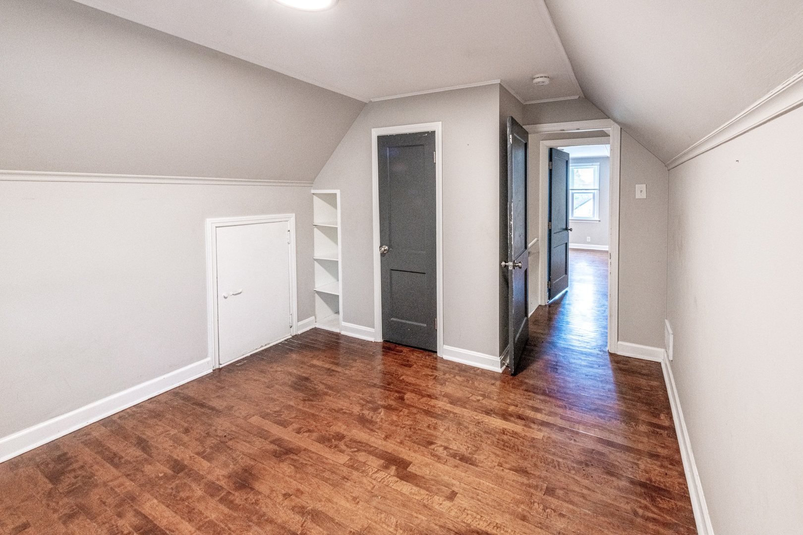 1502 N 34th Avenue, Melrose Park, IL 60160