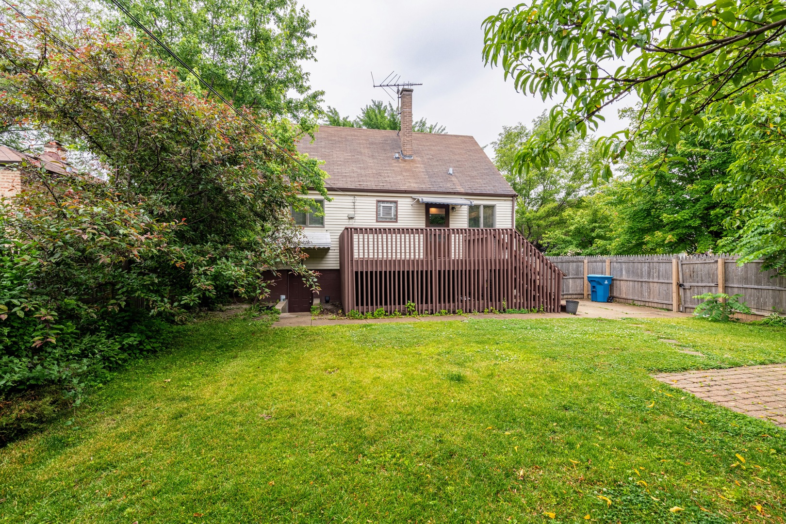 1502 N 34th Avenue, Melrose Park, IL 60160