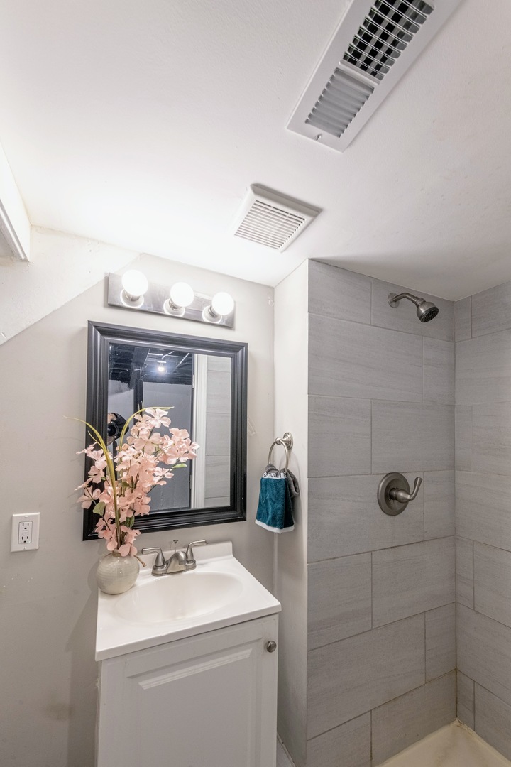 1502 N 34th Avenue, Melrose Park, IL 60160