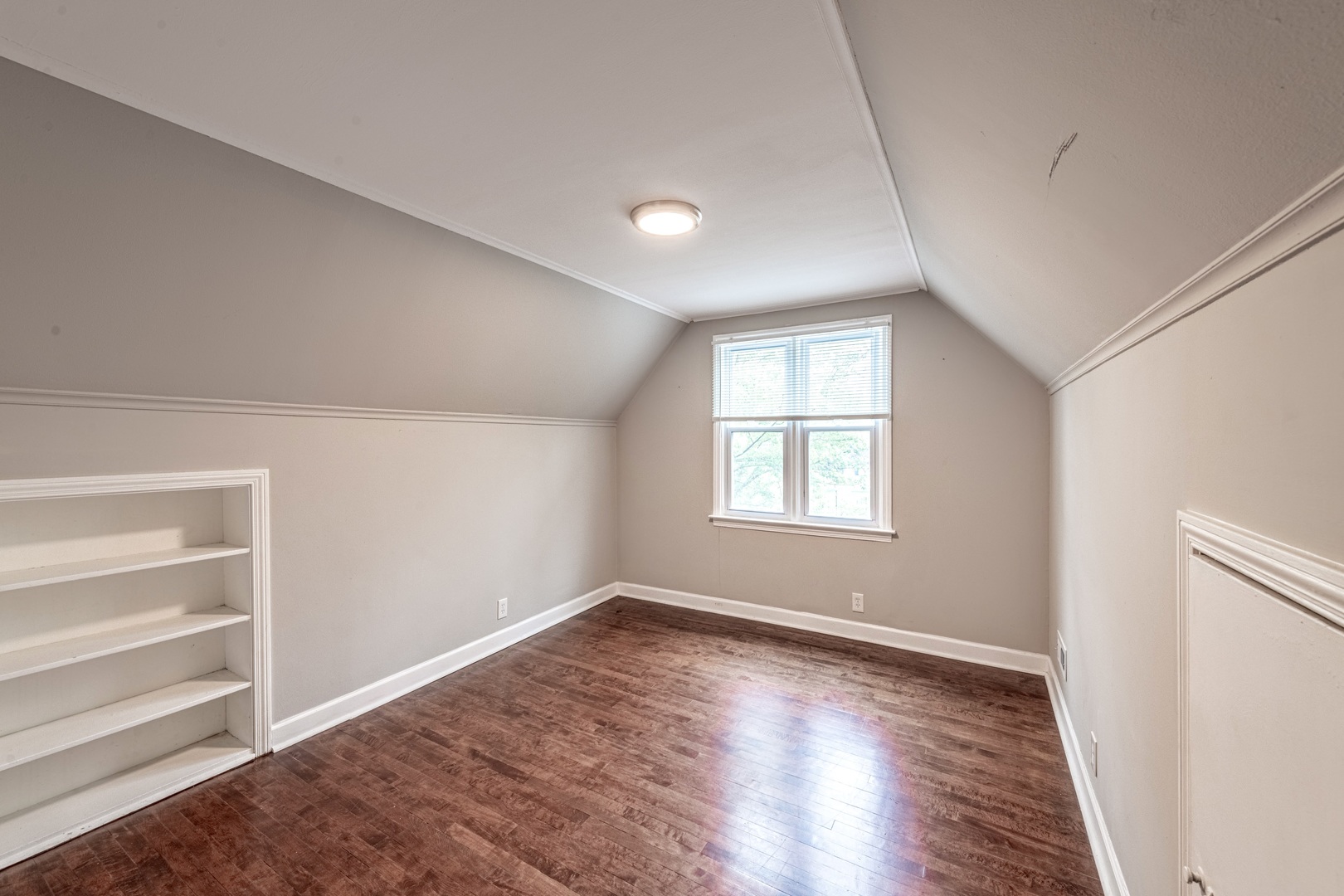 1502 N 34th Avenue, Melrose Park, IL 60160