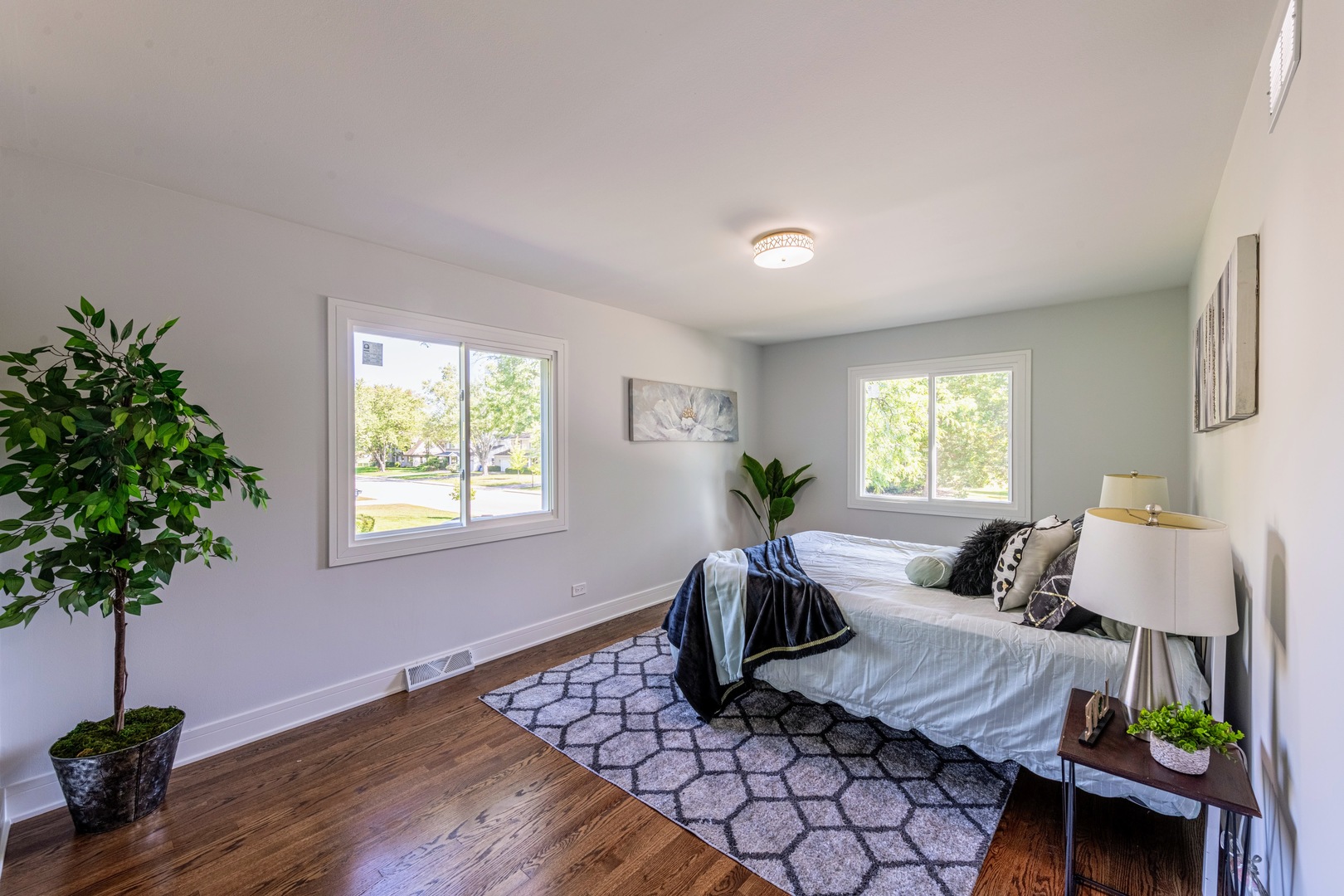 312 Pine Street, Deerfield, IL 60015