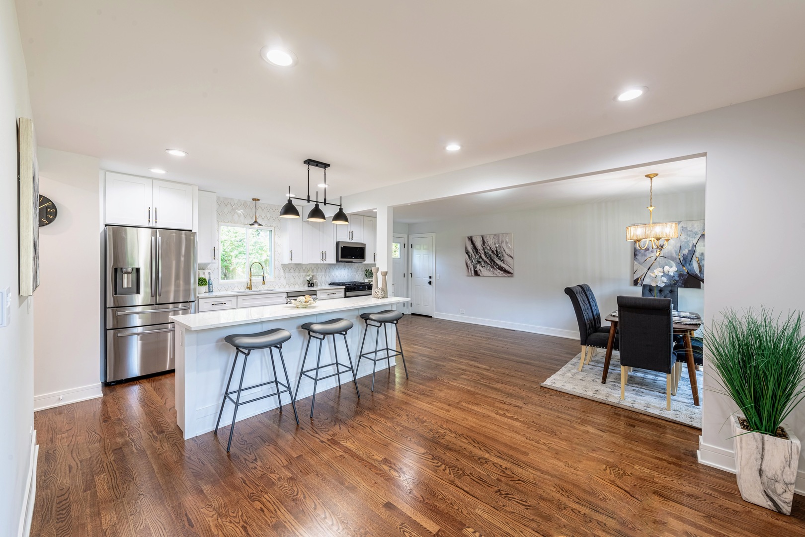 312 Pine Street, Deerfield, IL 60015