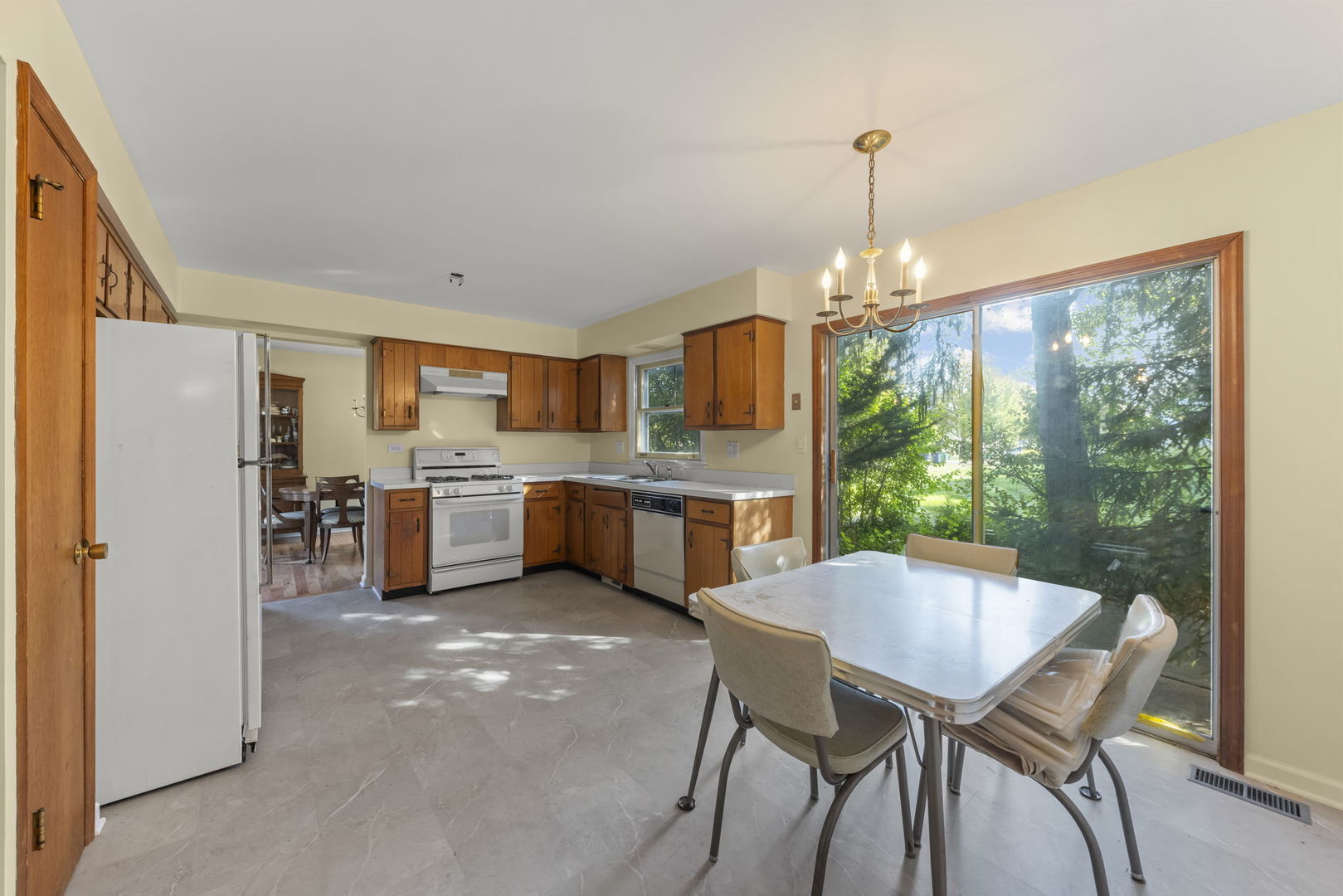 607 E Wilson Avenue, Lombard, IL 60148