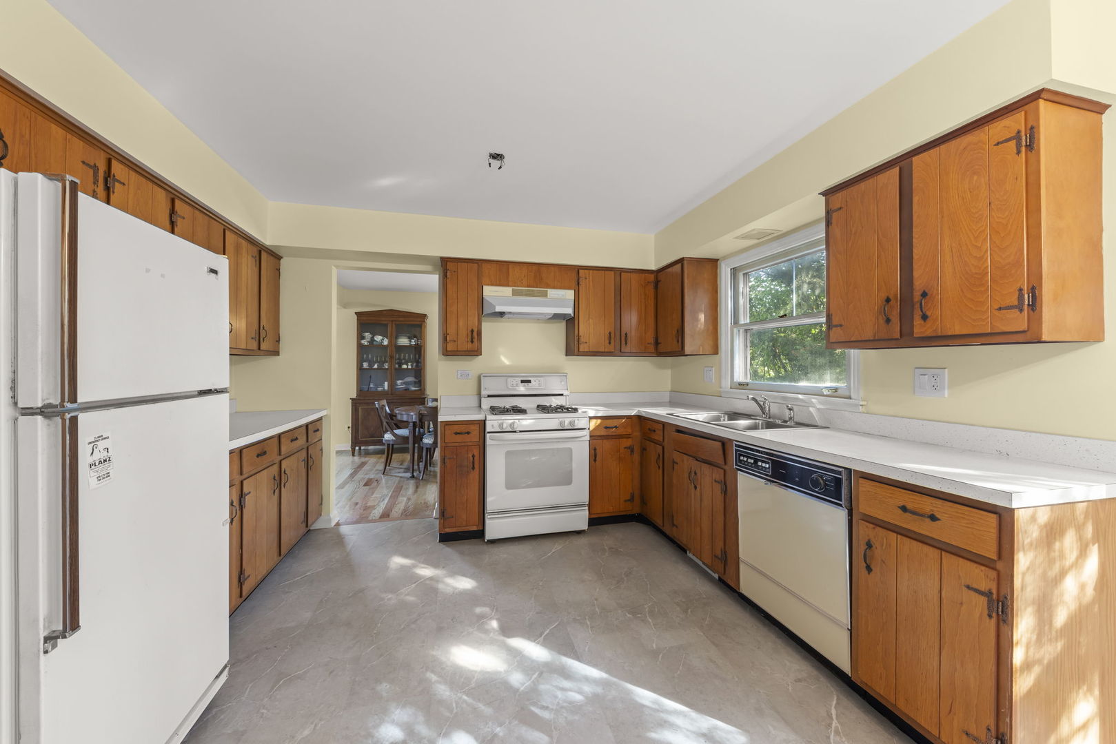 607 E Wilson Avenue, Lombard, IL 60148