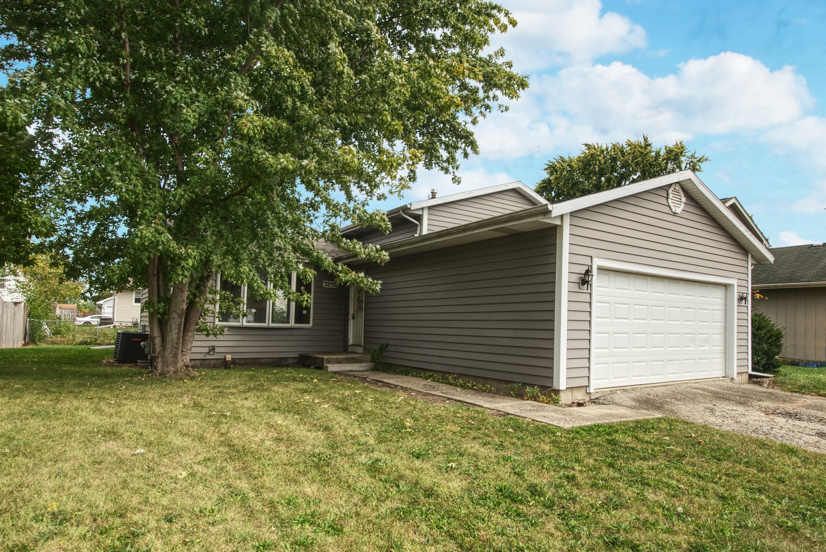 3255 Longford Drive, Joliet, IL 60431