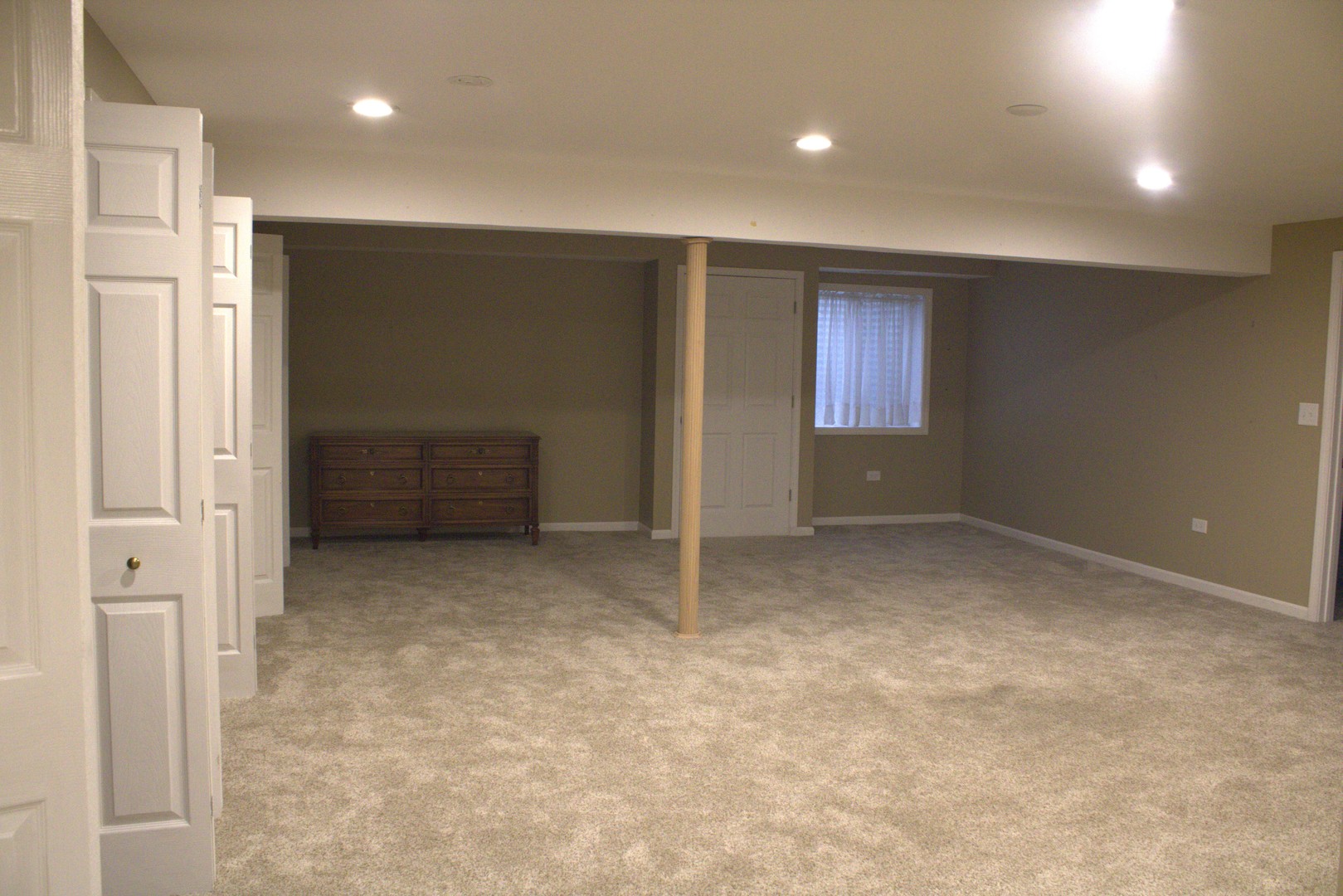 1622 Captiva Drive, Aurora, IL 60504