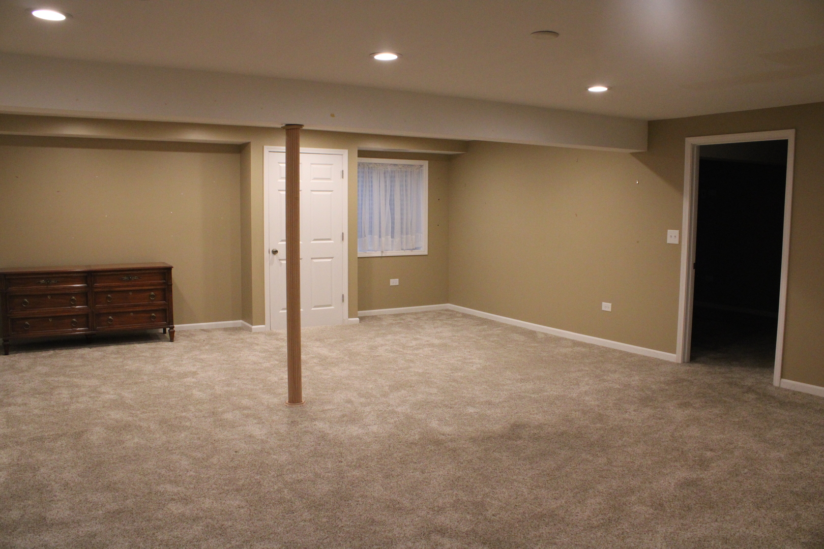 1622 Captiva Drive, Aurora, IL 60504