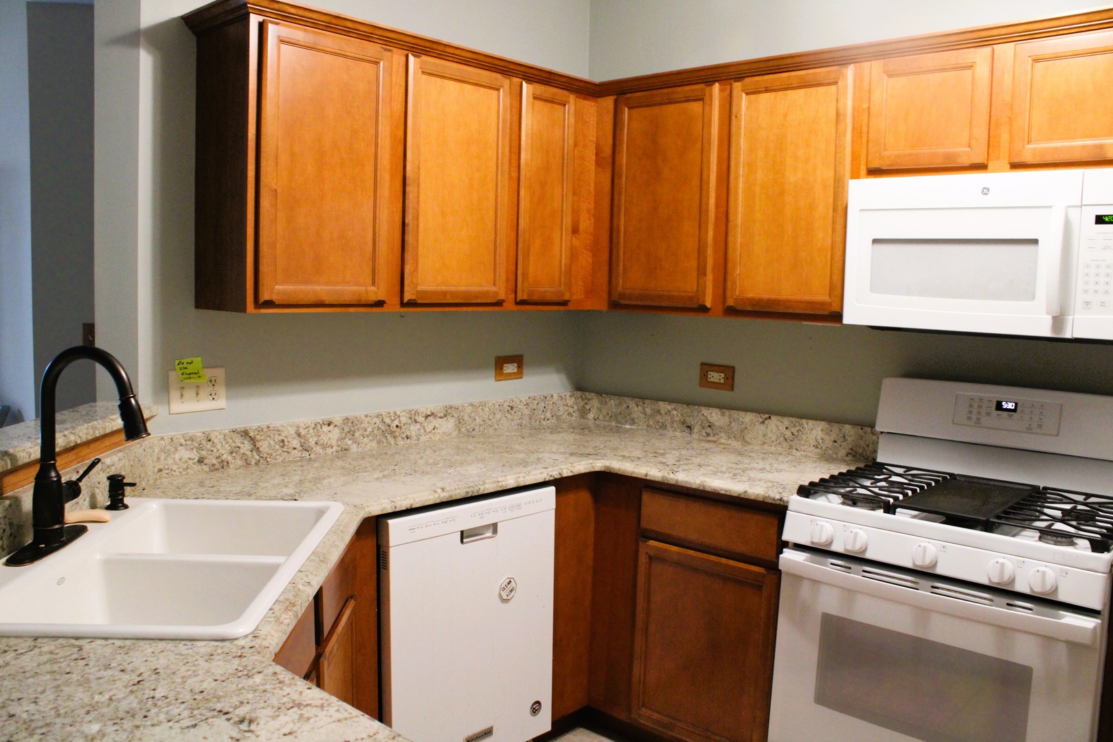 1622 Captiva Drive, Aurora, IL 60504