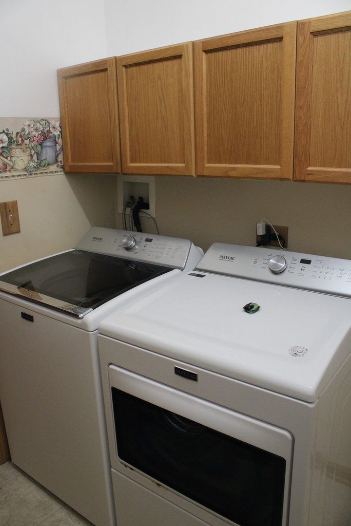 1622 Captiva Drive, Aurora, IL 60504