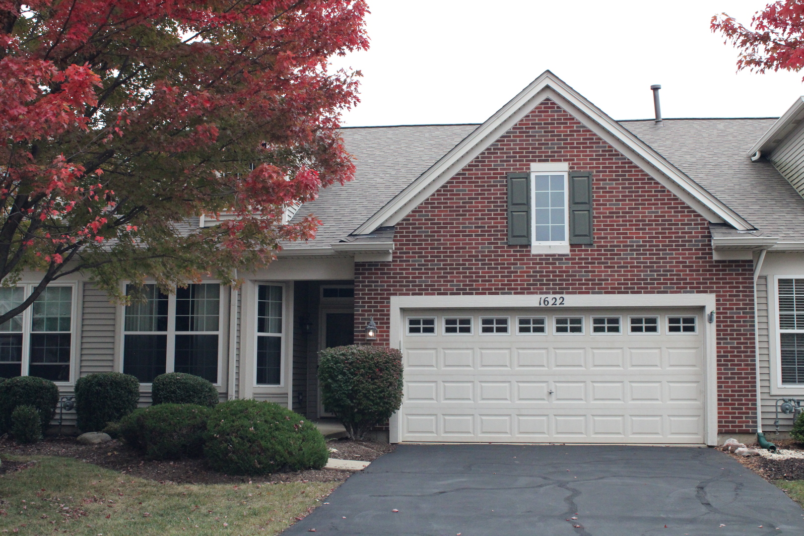 1622 Captiva Drive, Aurora, IL 60504