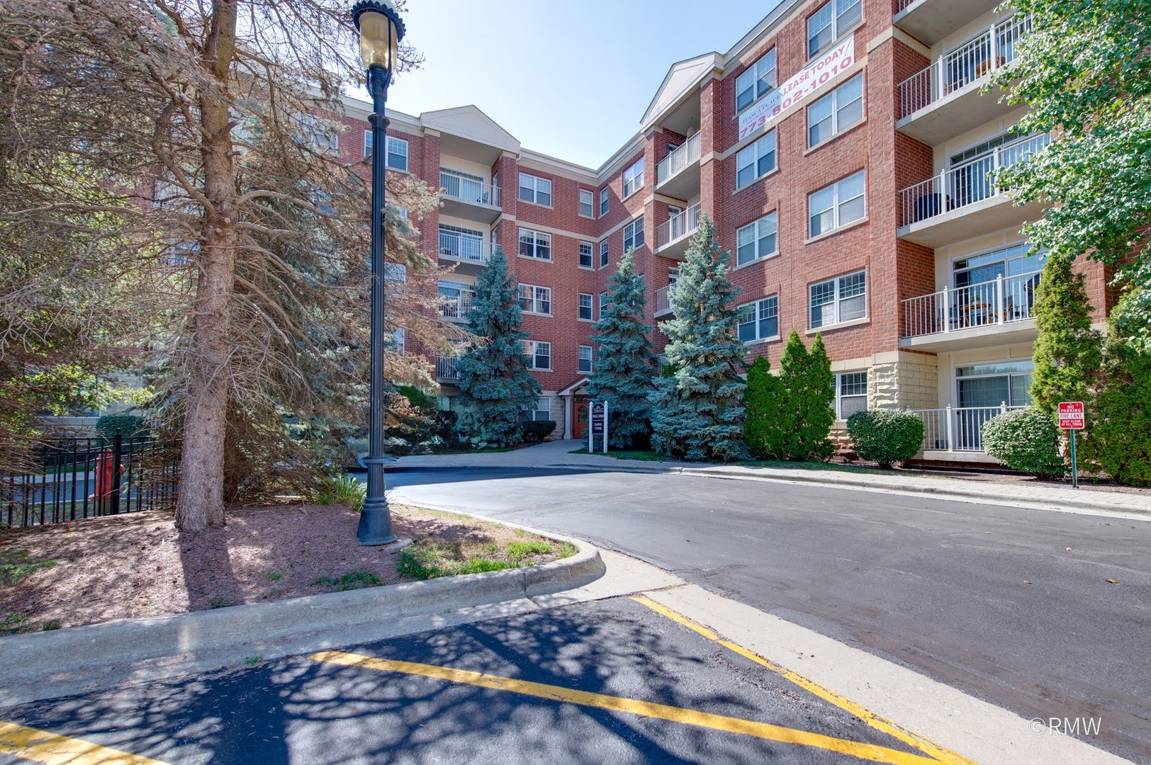2 Itasca Place #521, Itasca, IL 60143