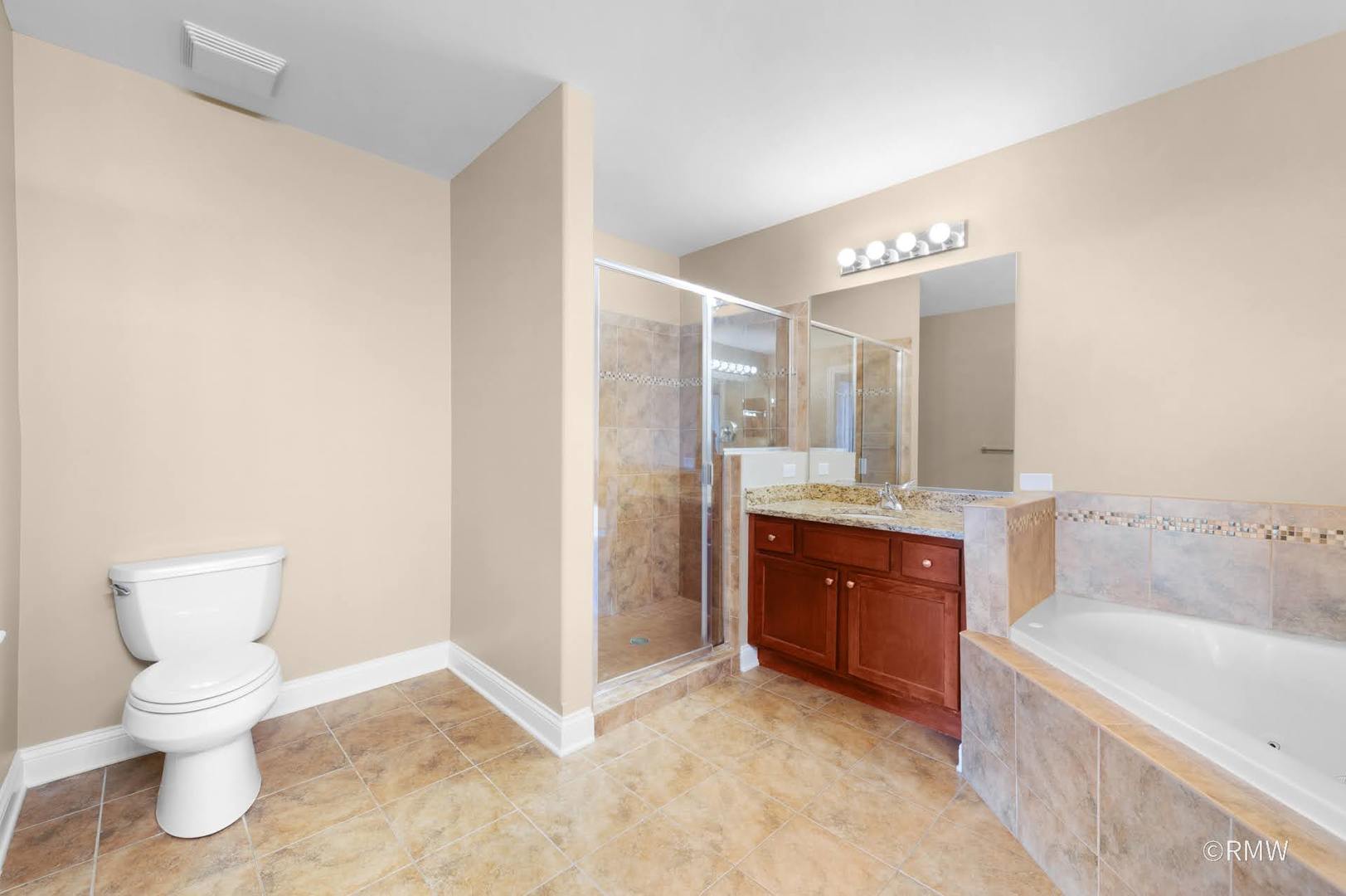 2 Itasca Place #521, Itasca, IL 60143