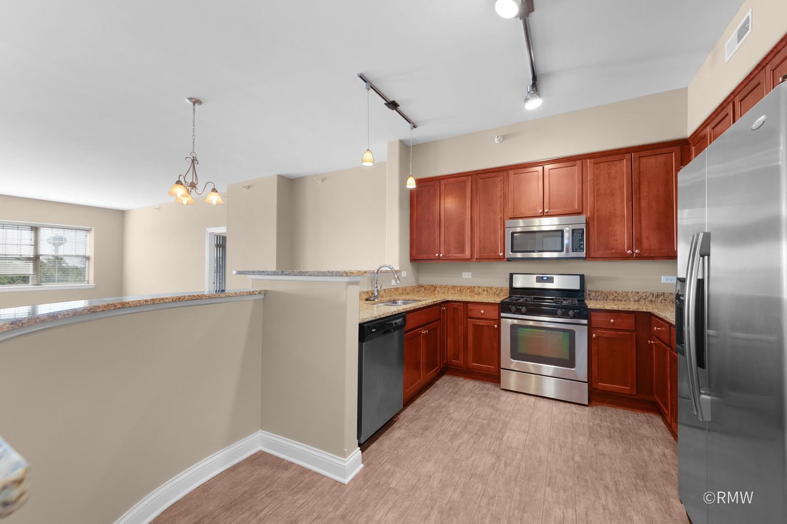 2 Itasca Place #521, Itasca, IL 60143