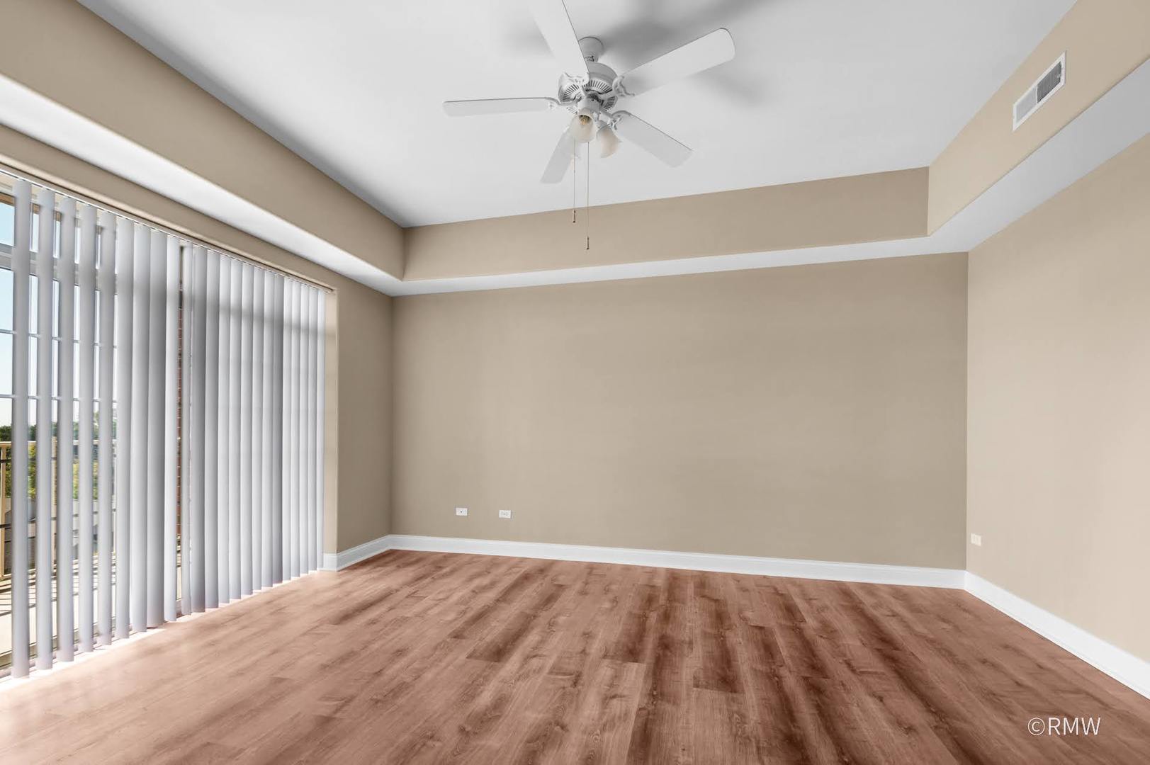 2 Itasca Place #521, Itasca, IL 60143