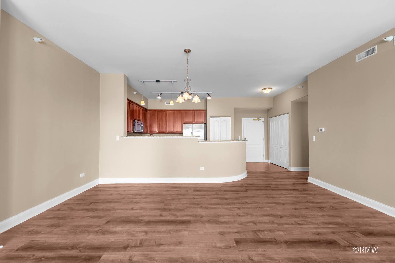 2 Itasca Place #521, Itasca, IL 60143