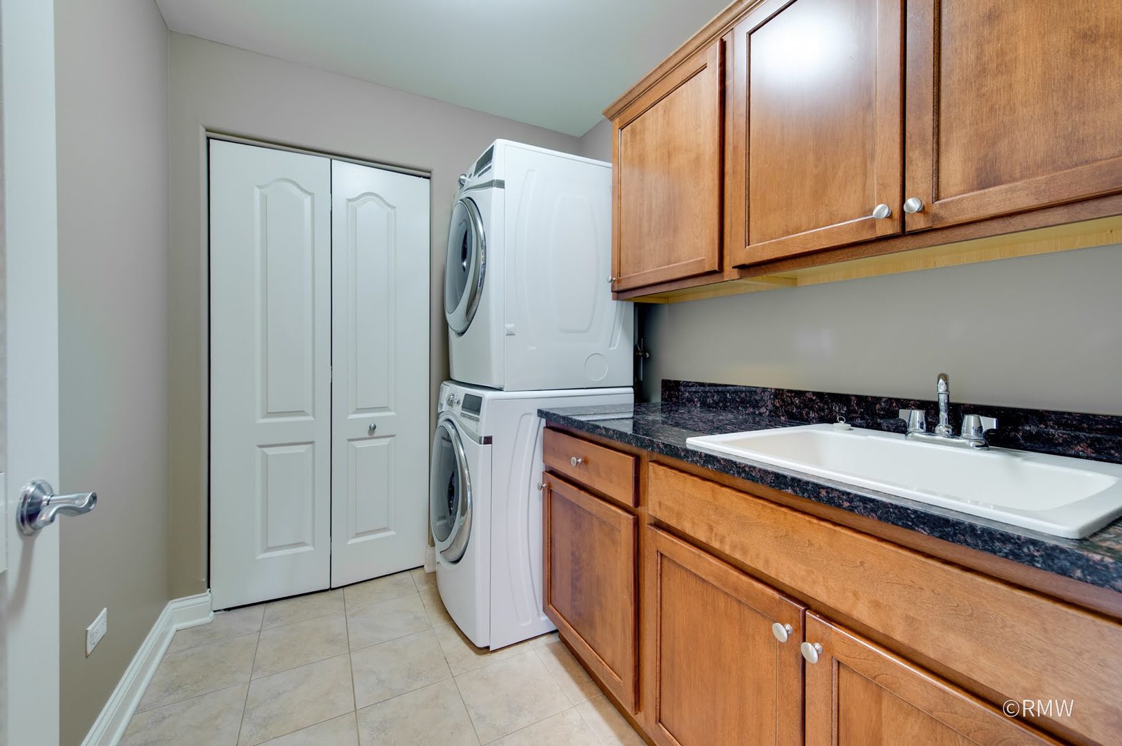 2 Itasca Place #419, Itasca, IL 60143
