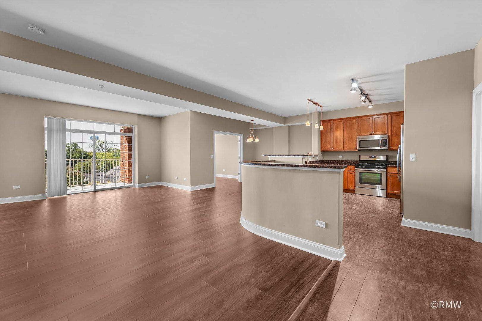 2 Itasca Place #420, Itasca, IL 60143