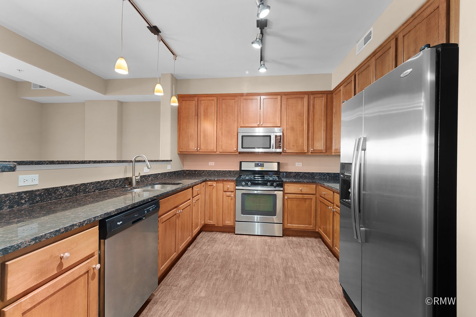 2 Itasca Place #420, Itasca, IL 60143