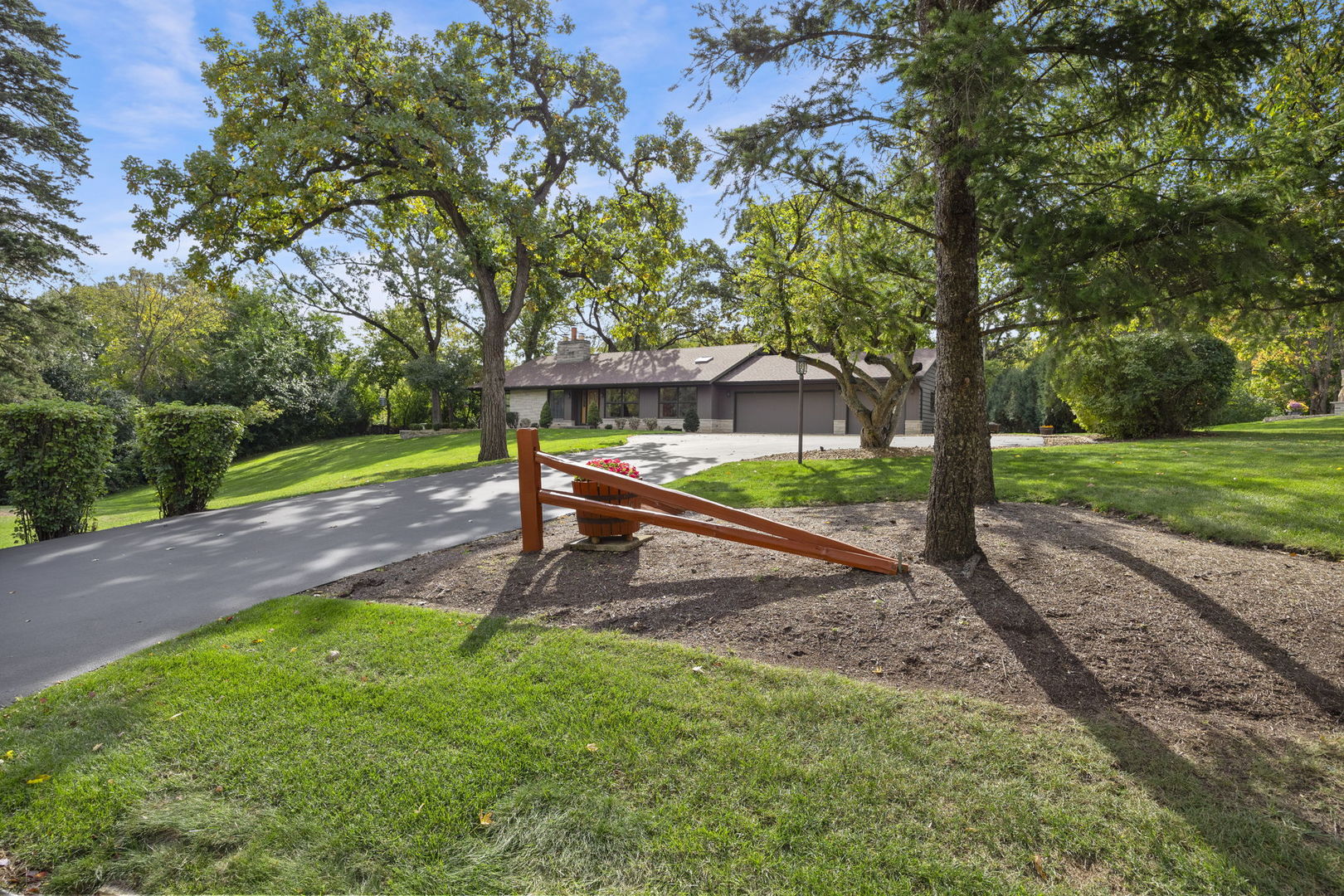 1007 BEAU BRUMMEL Drive, Sleepy Hollow, IL 60118