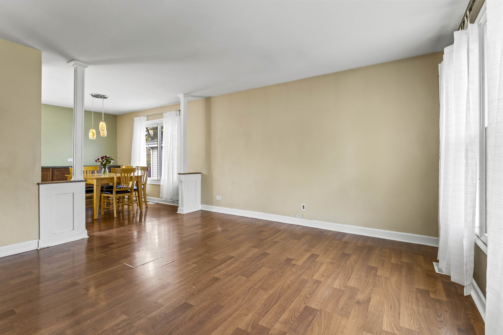 557 Cottonwood Circle, Bolingbrook, IL 60440