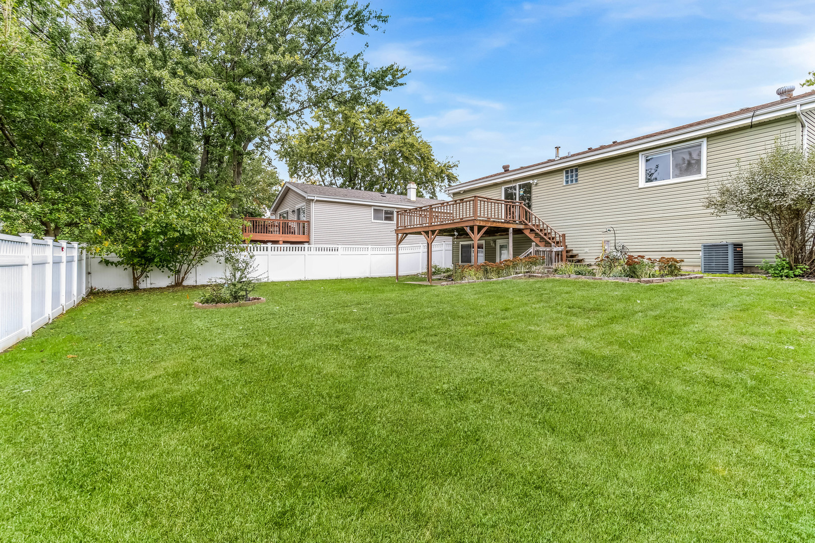 557 Cottonwood Circle, Bolingbrook, IL 60440